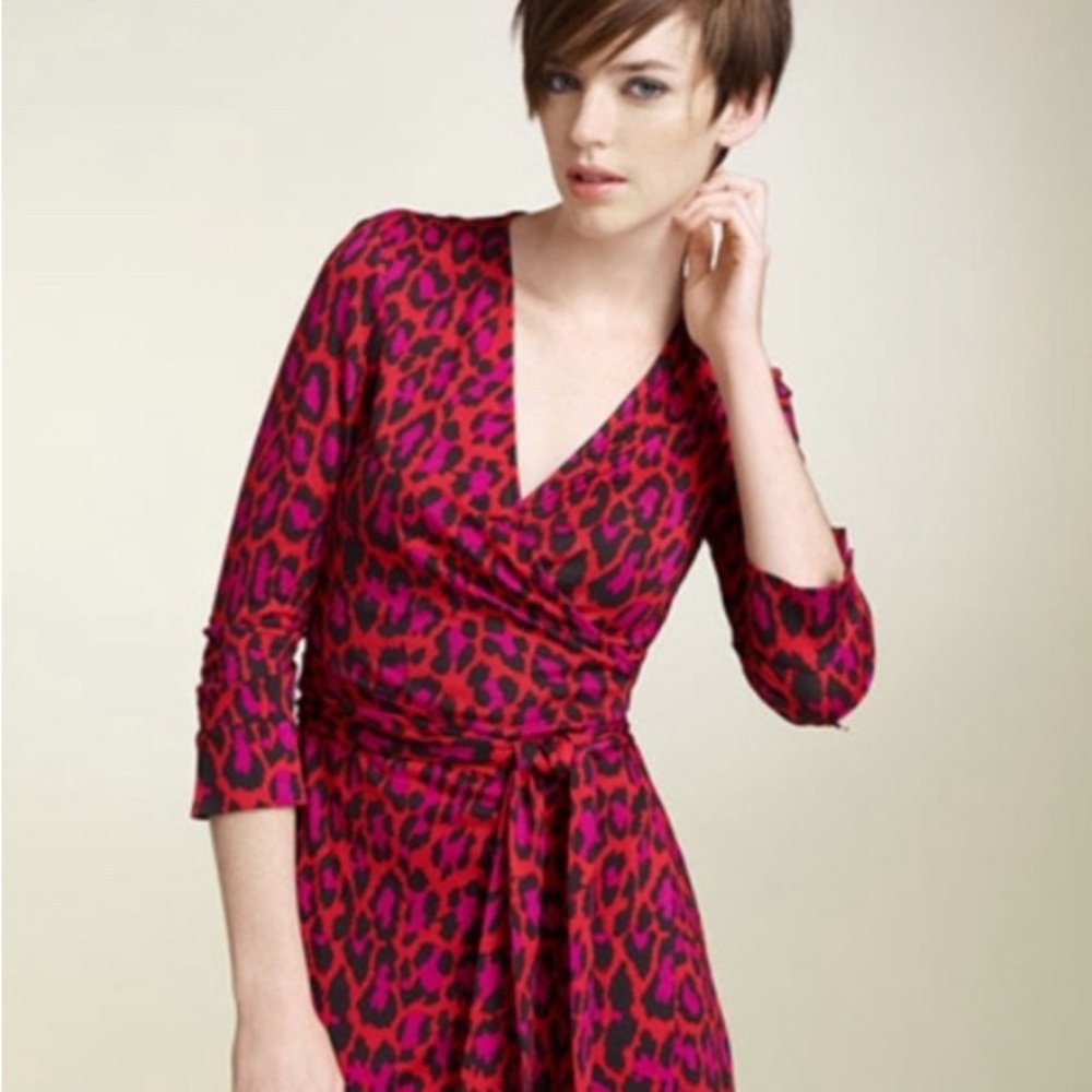 Diane Von Furstenberg Vintage print Ruby red kitten mini wrap dress
